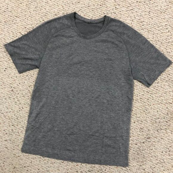 Men's Lululemon Gray Metal Vent Tech Short Sleeve Slim Fit Athletic Shirt Medium - Picture 3 of 6